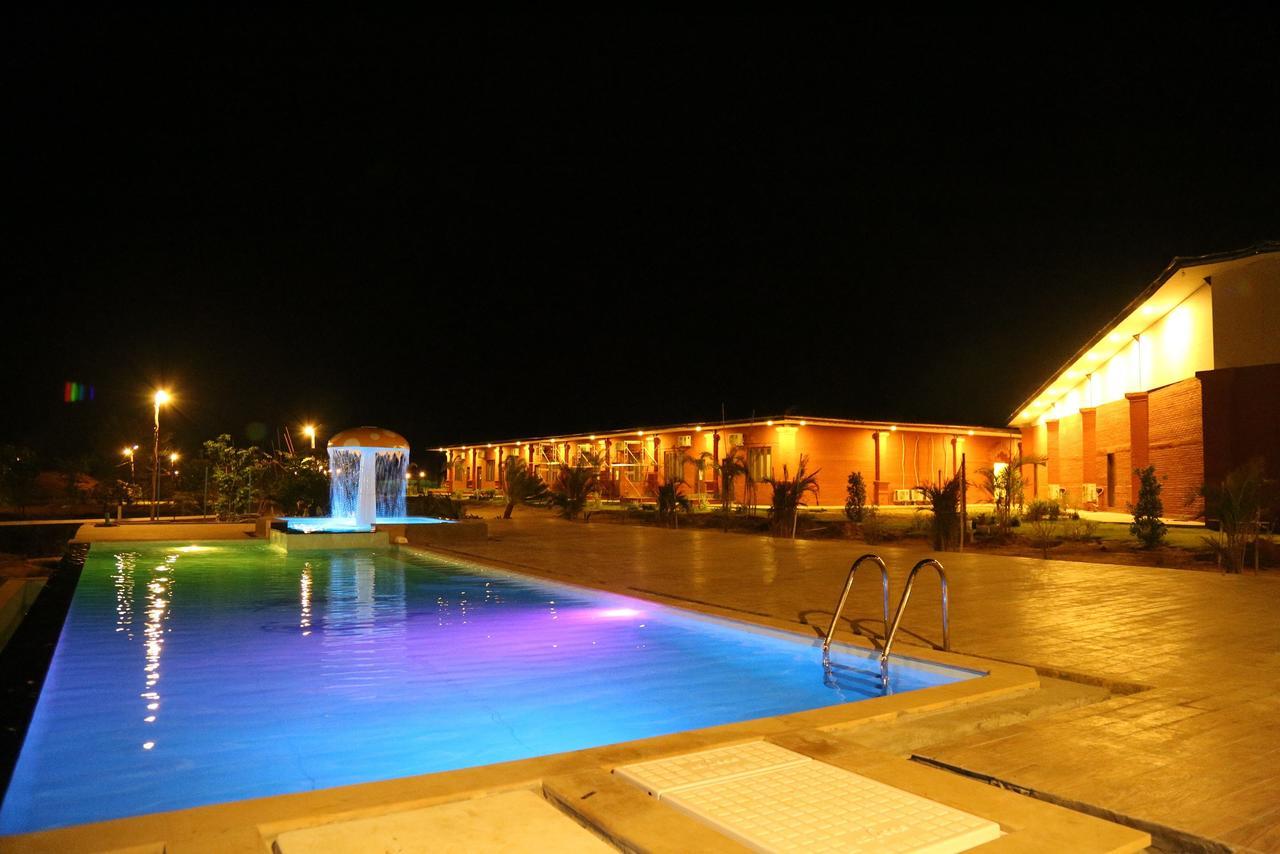 Royal Emerald River View Resort Bagan Luaran gambar